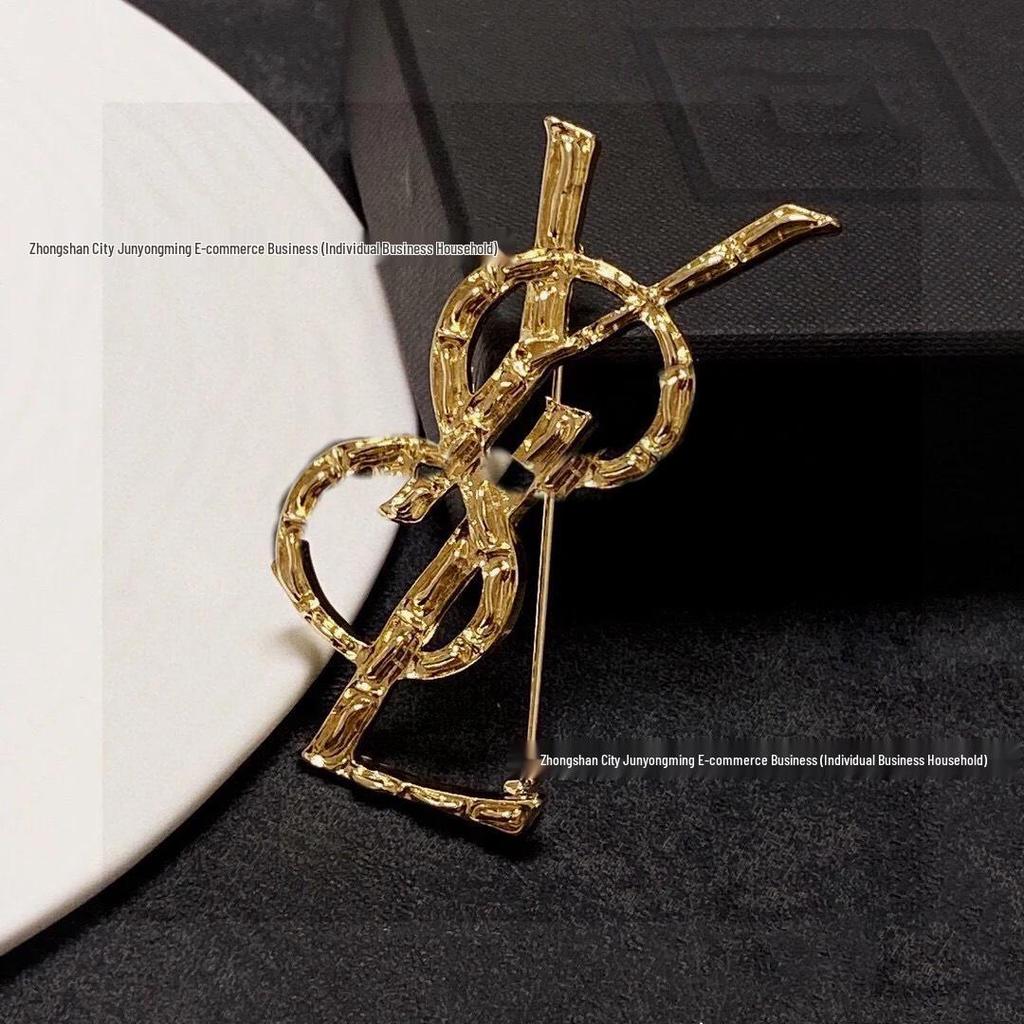 YS Retro Brož s bambusovým kloubem: Stylový dámský módní doplněk s originálním designem a ocelovou ražbou.