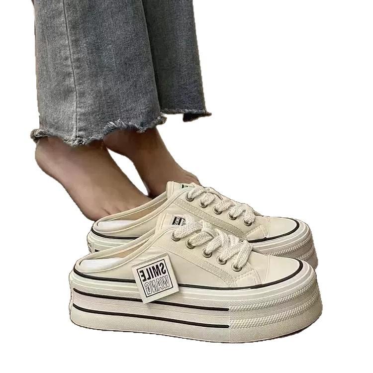 Baotou Halbschuhe Damenbekleidung 2025 neu Damen Lazy Absatzlose Canvas Board Schuhe Plateau Casual Coole Hausschuhe