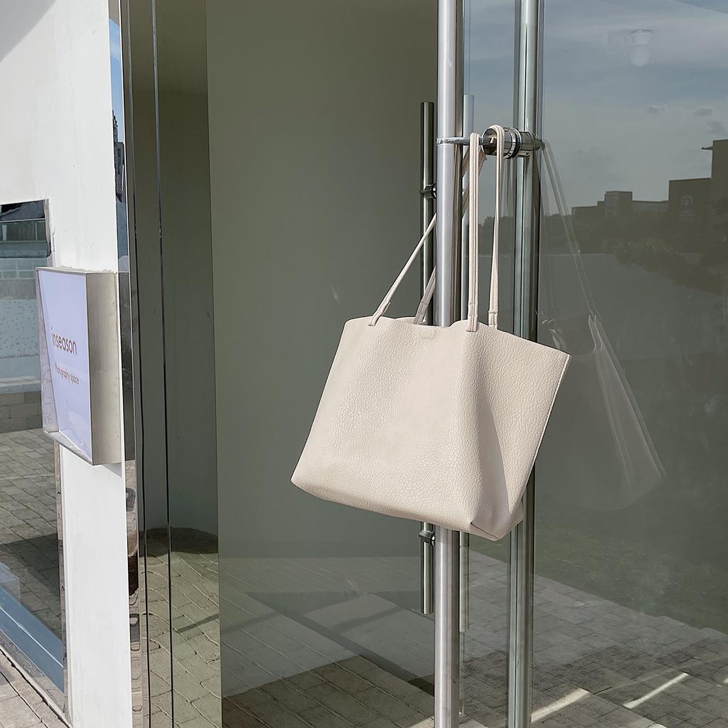 Korean Classic Casual Big Bag Tote Bag for Commuting, High-end Feeling for Women, Large Capacity Soft Leather Shoulder and Armpit Bag