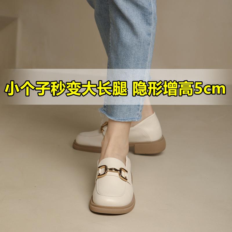 

Невидимая внутренняя прибавка роста маленькие кожаные туфли женские 2025 весна и осень новые на толстой подошве маленькие лоферы 313233 маленький размер одинарные туфли 32 абрикосовый