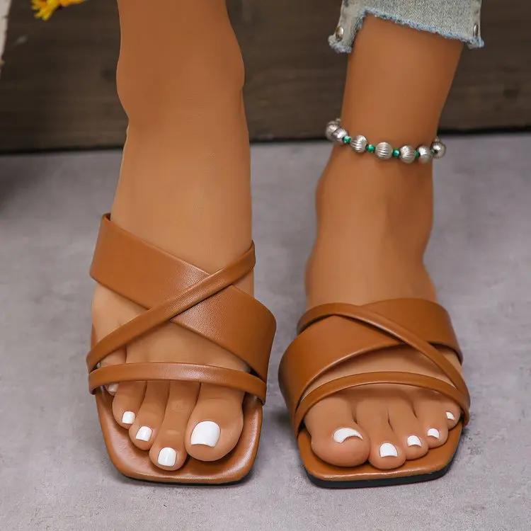 Fashion Woman Flat Slippers Luxury Designer Sandals Casual Bottom Slippers Summer Fashion Outdoor Shoes for Women Luxury Slides Women