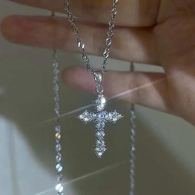 Colar com Pingente de Cruz de Zircônia de Cristal Brilhante para Mulheres Meninas Punk Cor Prata Corrente Fina Joia de Festa Presente de Aniversário