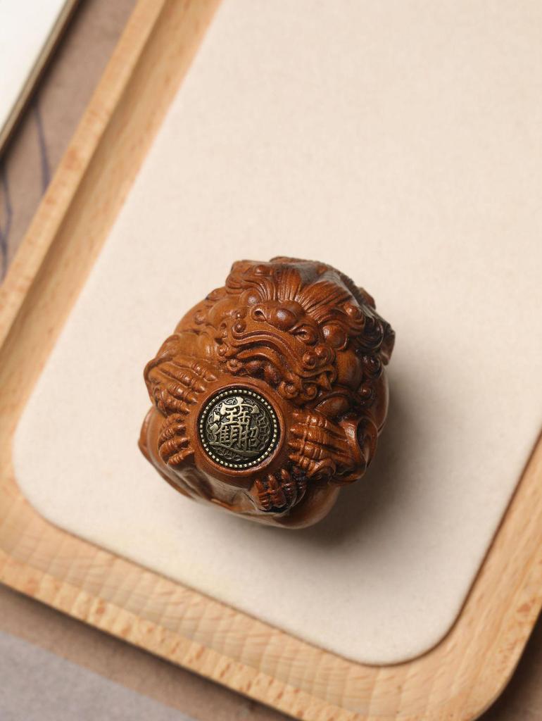 Pixiu Jujube Wood Ball Ornament: Fulfills Wishes, Attracts Wealth & Luck, Ideal for Home Decor.