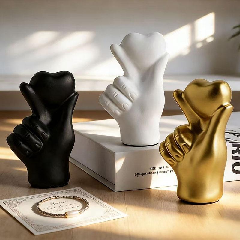 Creative Love Gesture Ornament Romantic Home Living Room Bedroom Office Desktop Decoration Ornament Anniversary Gift for Friends