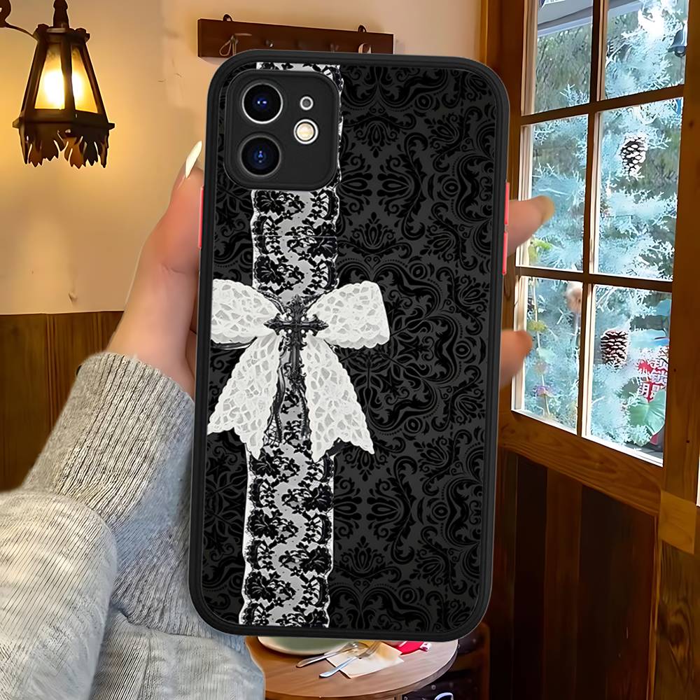 

Black Lace Pattern Personalized Mobile Phone Case For IPhone 16 15 14 13 12 11 Pro Max 7 8 6 6s Plus Matte Cover iphone 11pro max