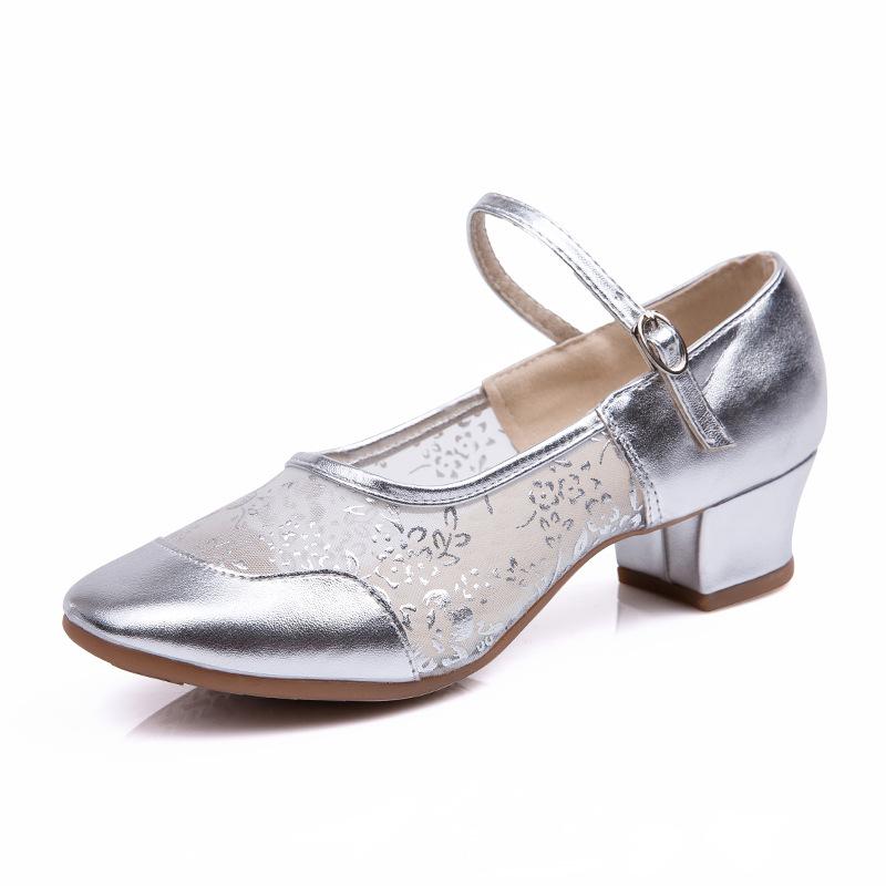 2025 new mesh square dance shoes dance shoes women's soft-soled dance shoes dance shoes practice Latin dance shoes mother shoes