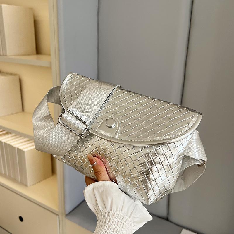 Fashion Shoulder Bag Women's New Summer Simple Casual Bag Texture Personalized Messenger Bag Breast Bag Women
