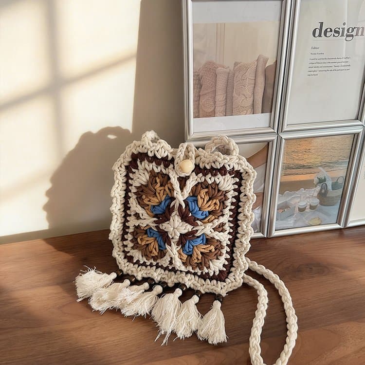Mori wood bead drawstring hand-woven hand bag бежевый