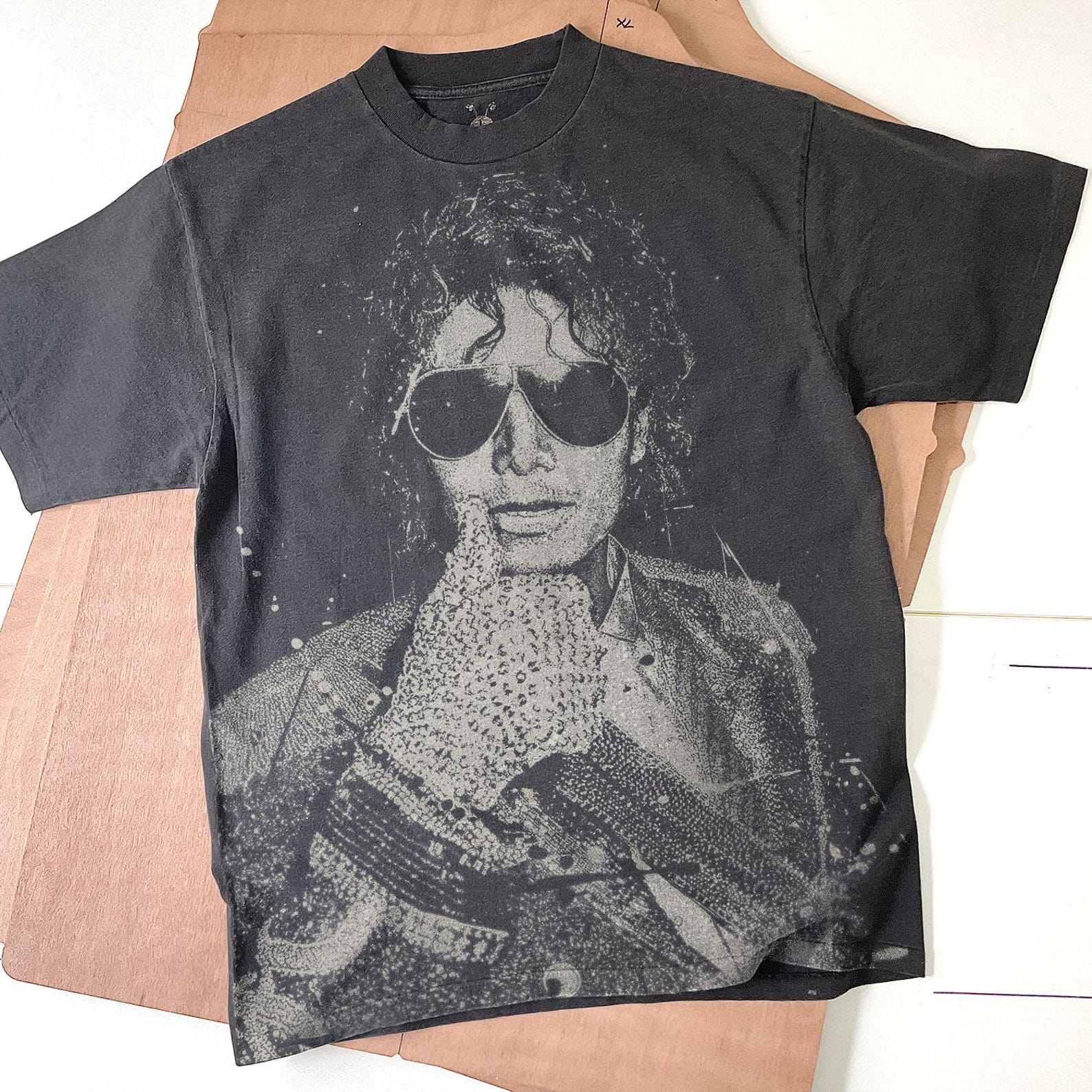 Michael Jackson Bleached T-Shirt: Handmade spray arT-Shirt Faded Black Cotton Unisex Tee XL