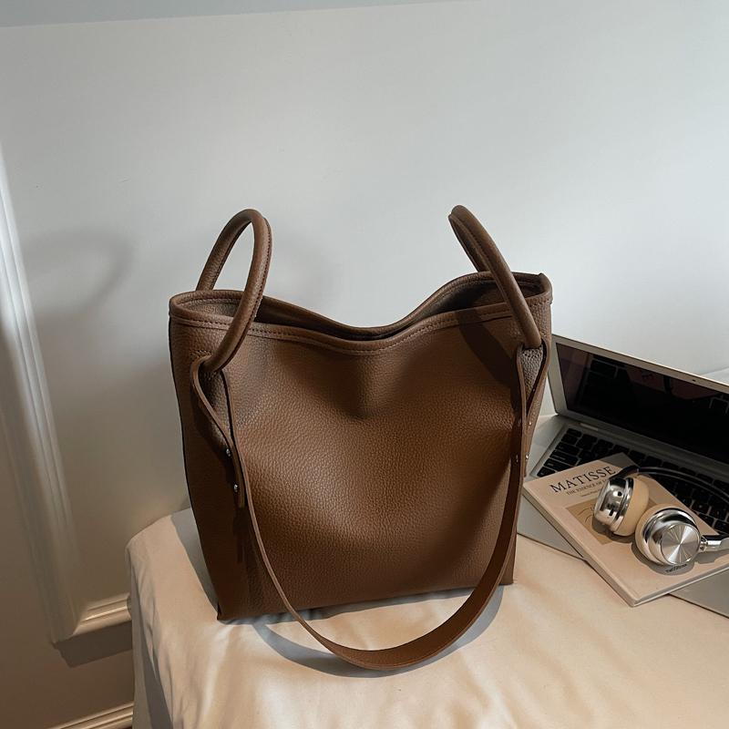 Textured Commuting Tote Bag for Women 2025 New Autumn Large Capacity PU Handbags High-end Shopping Buckle Crossbody Bags