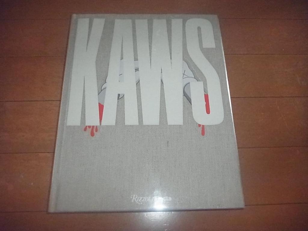 [USED] KAWS "KAWS 1993-2010" Art Book / Foreign Book / Hard to Find