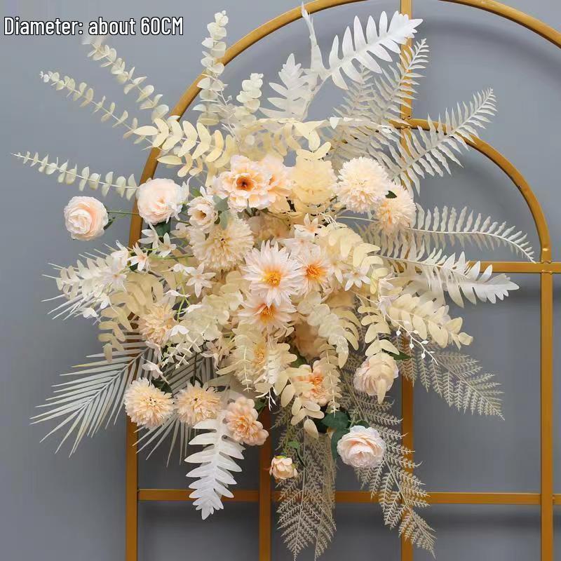 Künstliche Blumendekorationen für den Hochzeitsgang & die Bühne