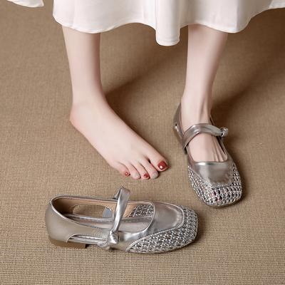 Light Luxury Niche Retro 2025 Summer New Beautiful Not Tired Feet High Heels Sandals Women's Bag Head Woven French Single Shoes