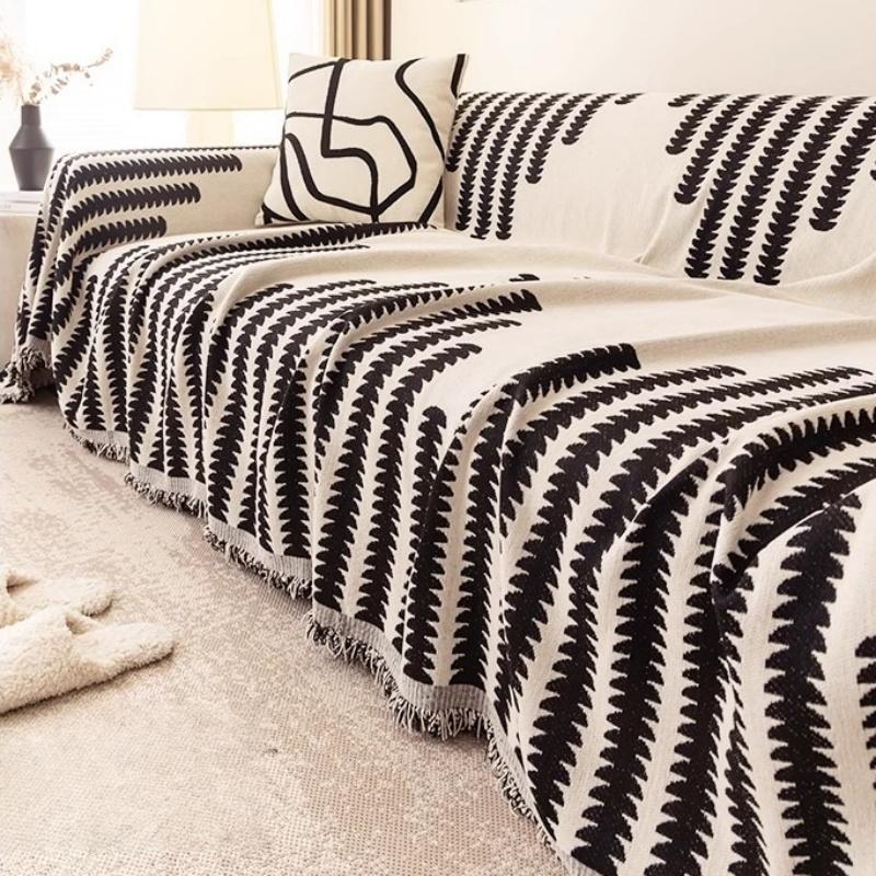 1pc Geometric Ascending Arrow Jacquard Chenille Sofa Towel, Nordic Style All-Season Decorative Couch Cover with Elegant Fringes