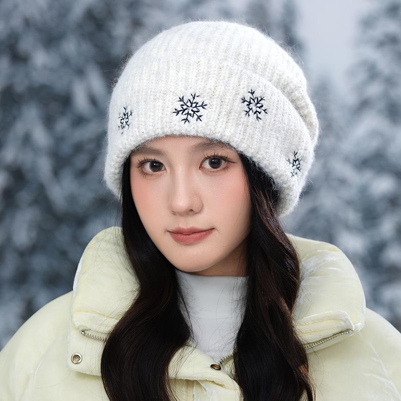 New Christmas Snowflake Wool Hat In Autumn and Winter Korean Versatile Windproof Hat for Women Casual Warm Ear Protection Head Hat