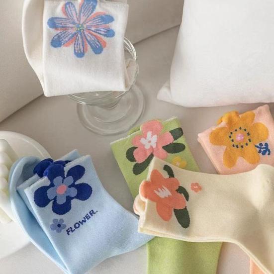 5 Pairs Student Socks Flower Pattern Mid-Calf Warm Socks Breathable Moisture-Wicking Autumn Winter Socks