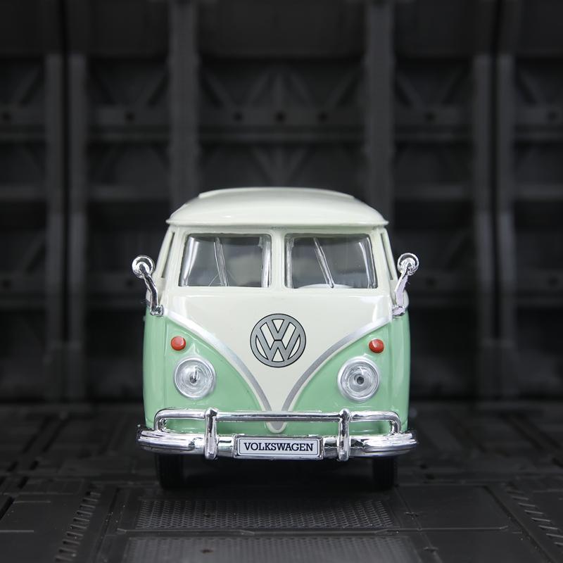 Maisto 1:25 Volkswagen Van Samba Alloy Bus Model Car doors can be opened suitable for collection and can be given as a gift