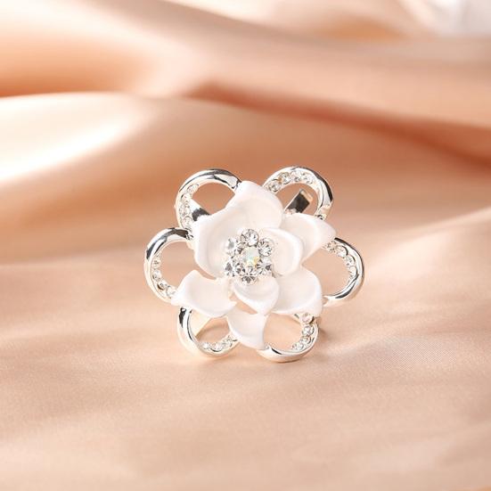 Women Brooch High-Gloss Rhinestone Inlay Sparkling Enamel Rose Flower Design Lapel Pin Non-Slip Buckle Scarf Badge Clothing Bags