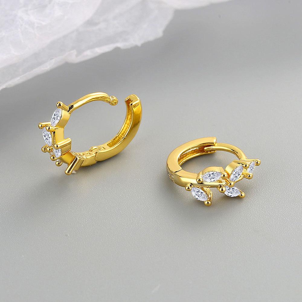 

S925 Silver Geometric Waterdrop Cubic Zirconia Huggie Earrings For Women Metallic Ear Studs Hoops золотой