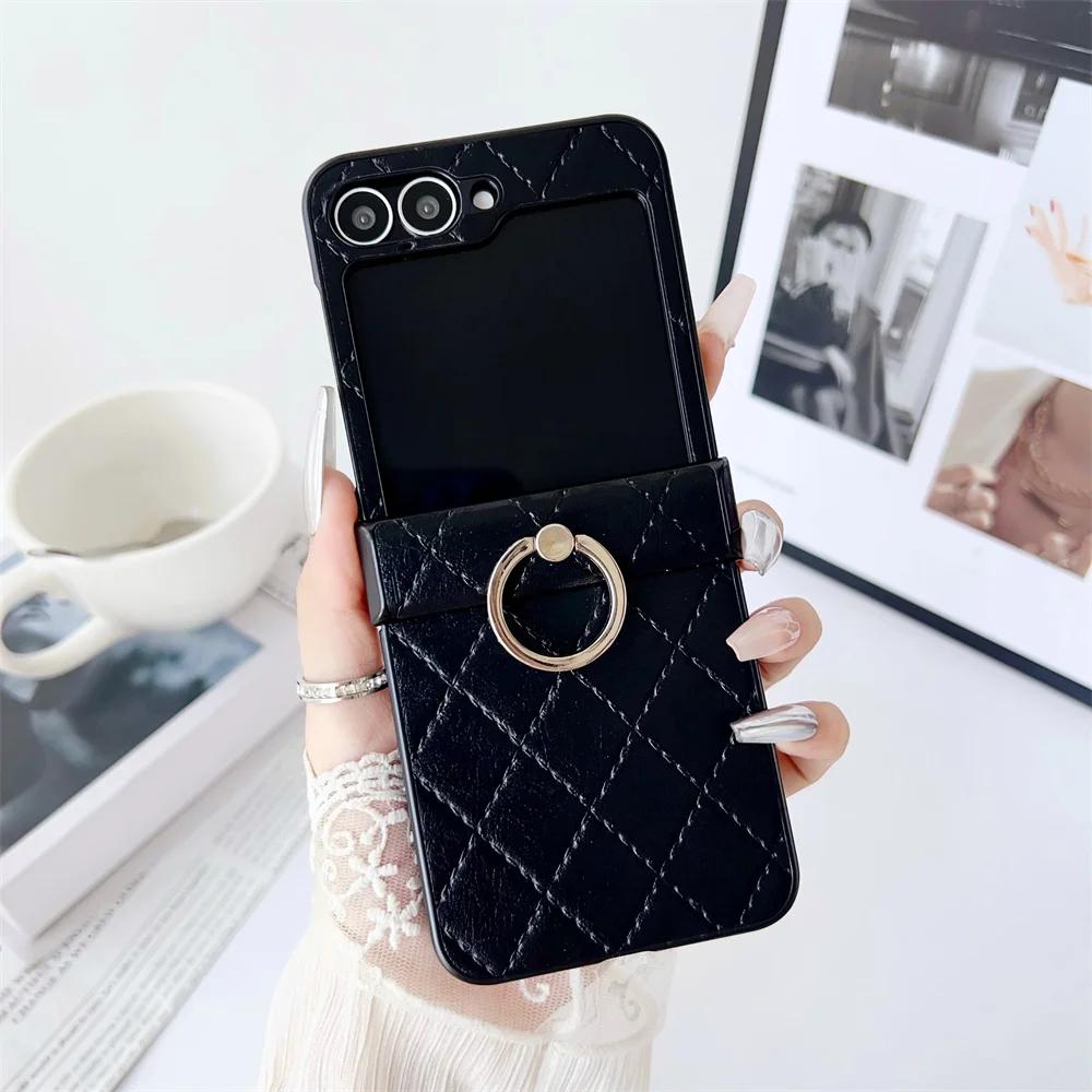 

Senior Leather Grid Pattern Phone Case For Samsung Galaxy Z Flip 7 6 5 4 3 Ring Buckle Bracket Shockproof Flip Protective Cover Galaxy Z Flip7 чорний