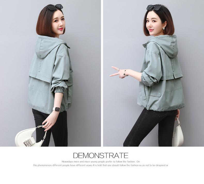 Damkort Huvförsedd Kofta Jacka - Vår/Höst 2024 Kollektion: Modernt & Mångsidigt för Medelålders Mammor