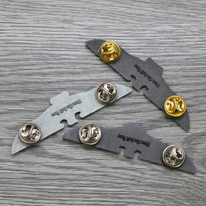 Goldenes Preußisches Adler-Emblem Medaillen-Brosche - Filmrequisite