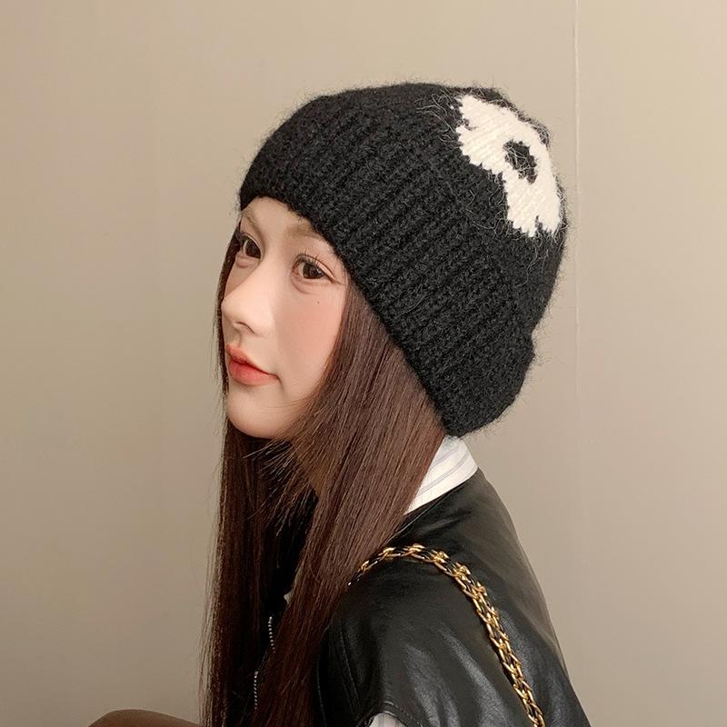 

Versatile Knitted Hat for Women Winter Korean Style Flower Warm Ear Protecting Headscarf Cold Hat Big Head Girdle Woolen Hat 54-62cm
