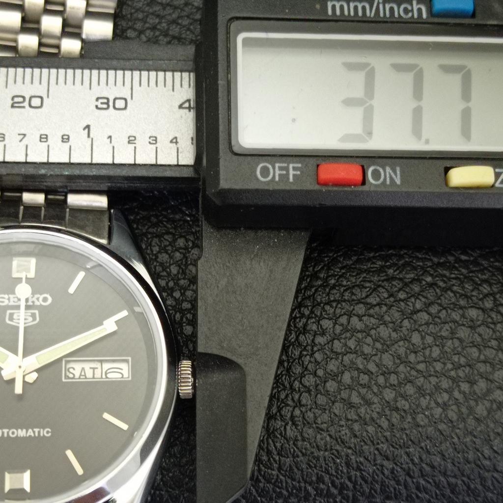 VINTAGE SEIKO 5 AUTOMATIC 6309A REFURBISHED JAPAN MENS BLACK WATCH A701703-5 R206c-a701703