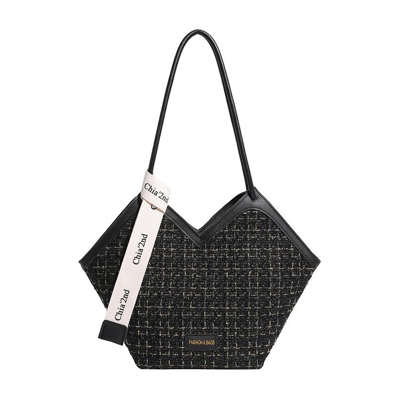 Large Capacity Plaid Bag Women's 2025 New Fashion Retro Shoulder Commuter Bag Women's Texture Versatile Tote Bag Women