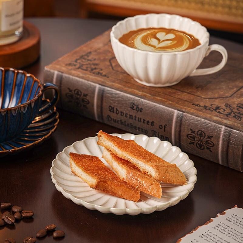 Kiln Glaze Ceramic Coffee Mug with Chrysanthemum Pattern