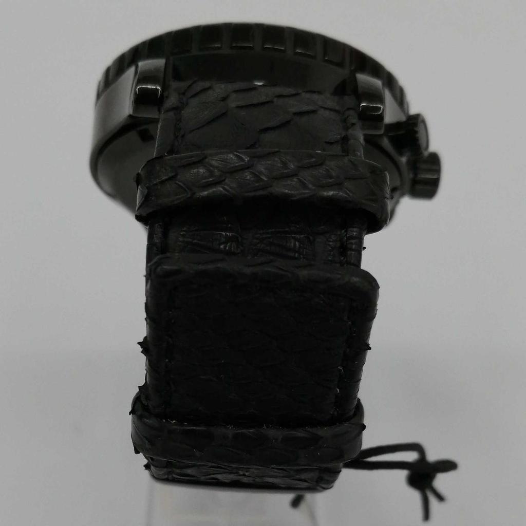 Used NIXON A083 1041 watch