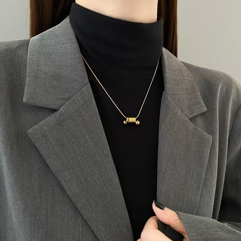 Strukturierte Frühlings-Anhänger-Halskette für Damen, trendig, leichter Luxus, Nische, Hip-Hop, vielseitig