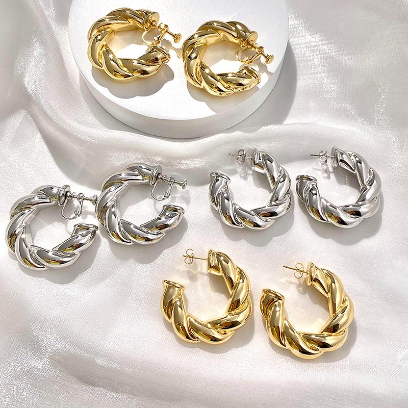 New Trendy Geometric Twisted Thick Hoop Clip Earrings Glossy Gold Huge Round Non Pierced Earrings for Women Punk Jewelry