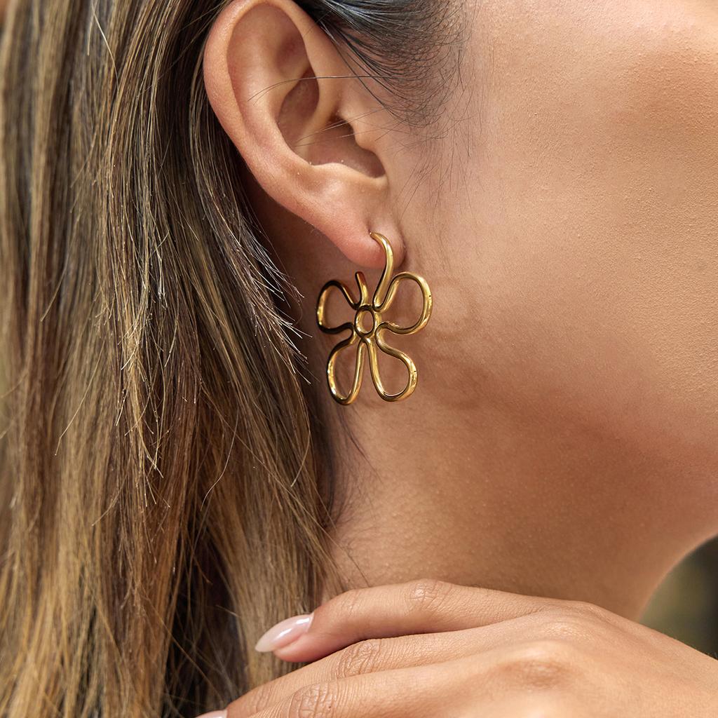 Line light luxury niche design high-end sense strip flower earrings earrings