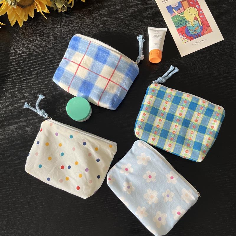 1PCS Women's Small Plaid Floral Cosmetic Bags Retro Ladies Lipstick Storage Bag Pouch Zipper Female Travel Makeup Case Handbags