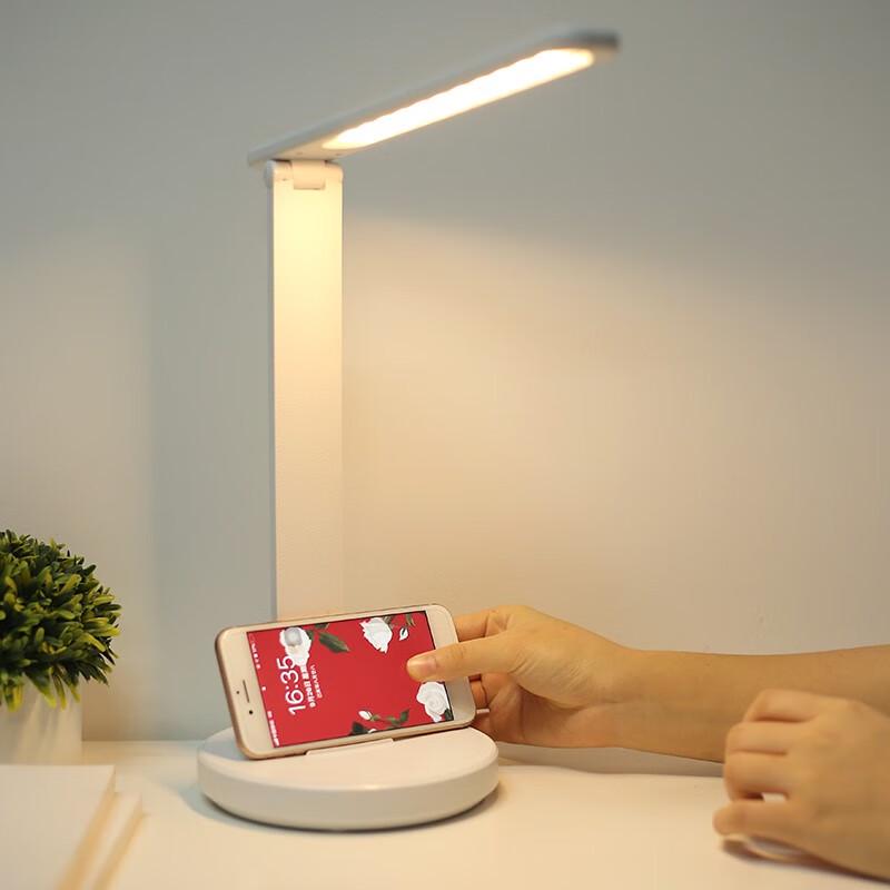 Datouren Q9 Rechargeable LED Eye-Protection Desk Lamp