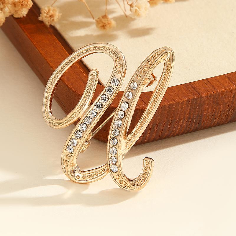 1pcs Crystal Rhinestone 26 Letters Women Collar Brooch Elegant Temperament Pin Jewelry
