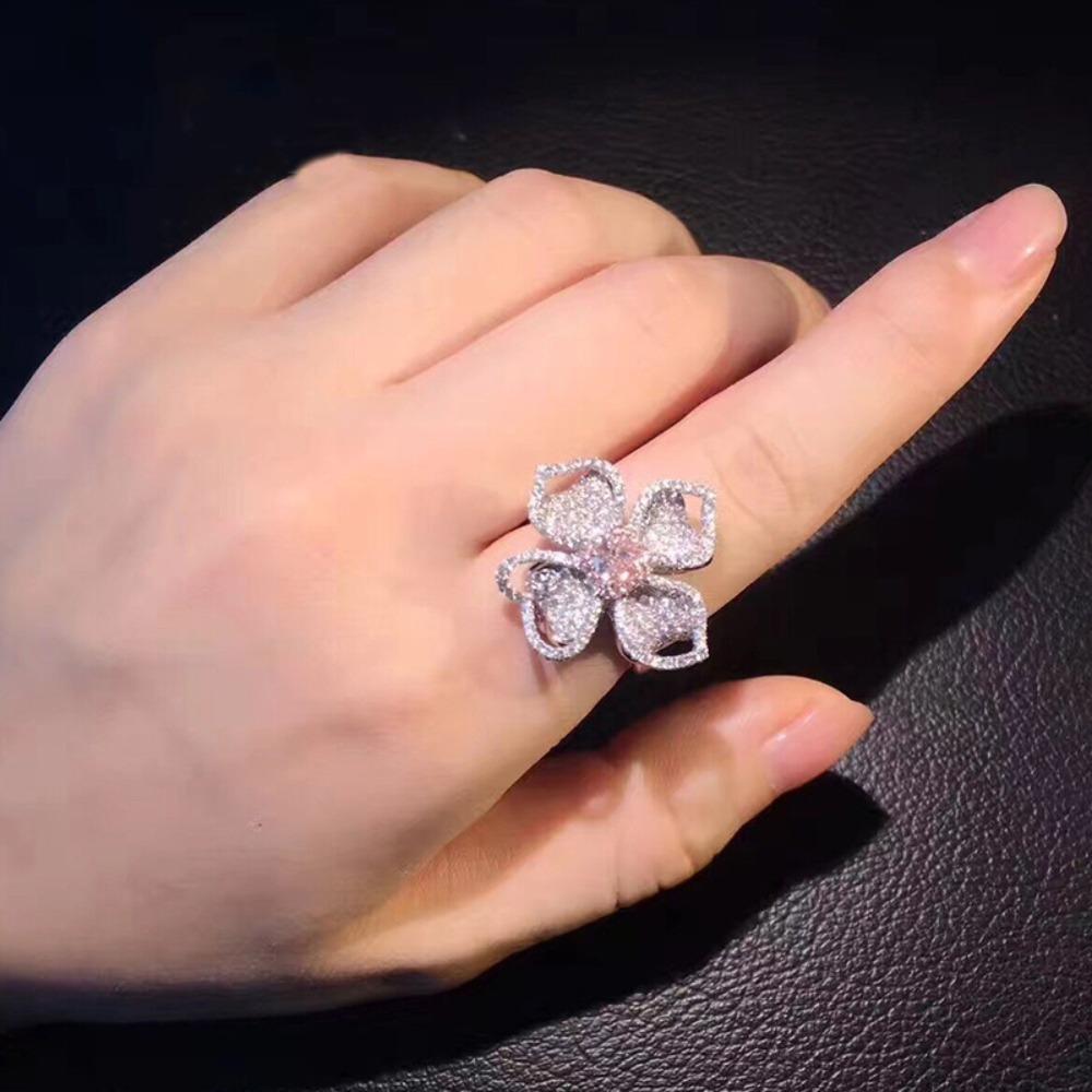 Luxury Cluster Diamond Ring for Women Elegant European American Full Diamond Engagement Cocktail Ring
