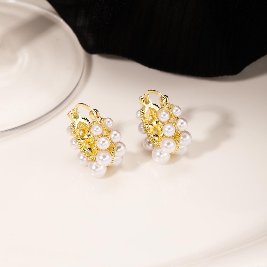 French Light Luxury Double-Row Circle Pearl Earrings, High-End Celebrity Simple Stud Earrings, Exquisite Temperament Earrings