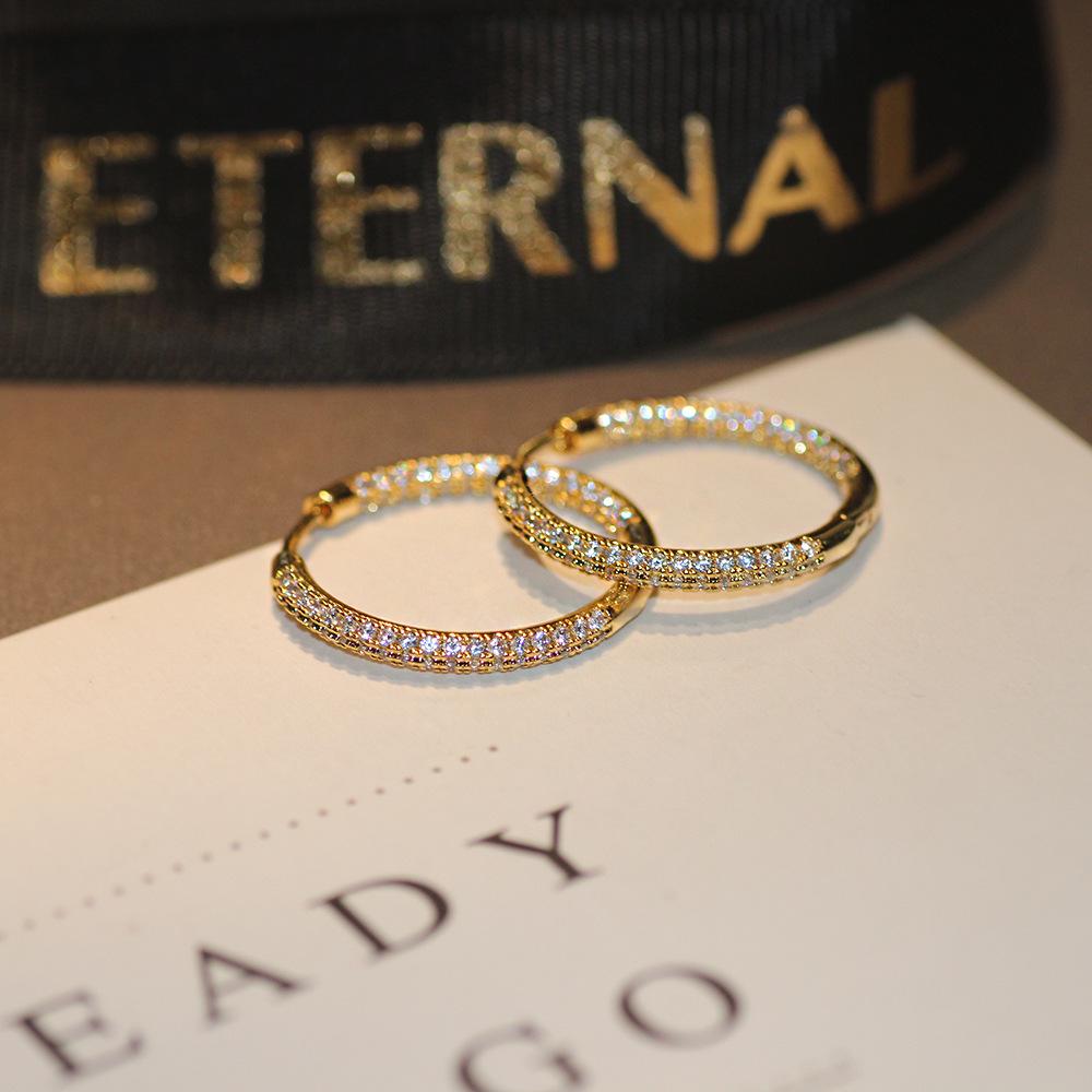High-Quality Diamond Paved Hoop Earrings – Small, Niche, Luxury Feel Ear Jewelry