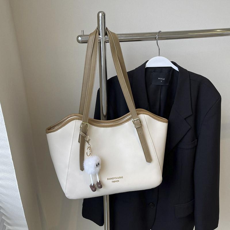 Retro Simple Large Capacity Feminine Shoulder Bag  Versatile Bag for Work and Commuting  Monochromatic Bag