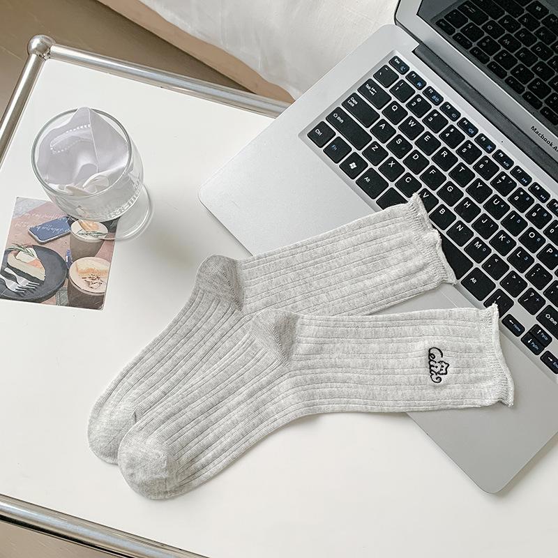

Female Spring and Summer Thin New Style Leisure Embroidery Breathable In The Tube Pile Pile Cotton Socks 1 pair