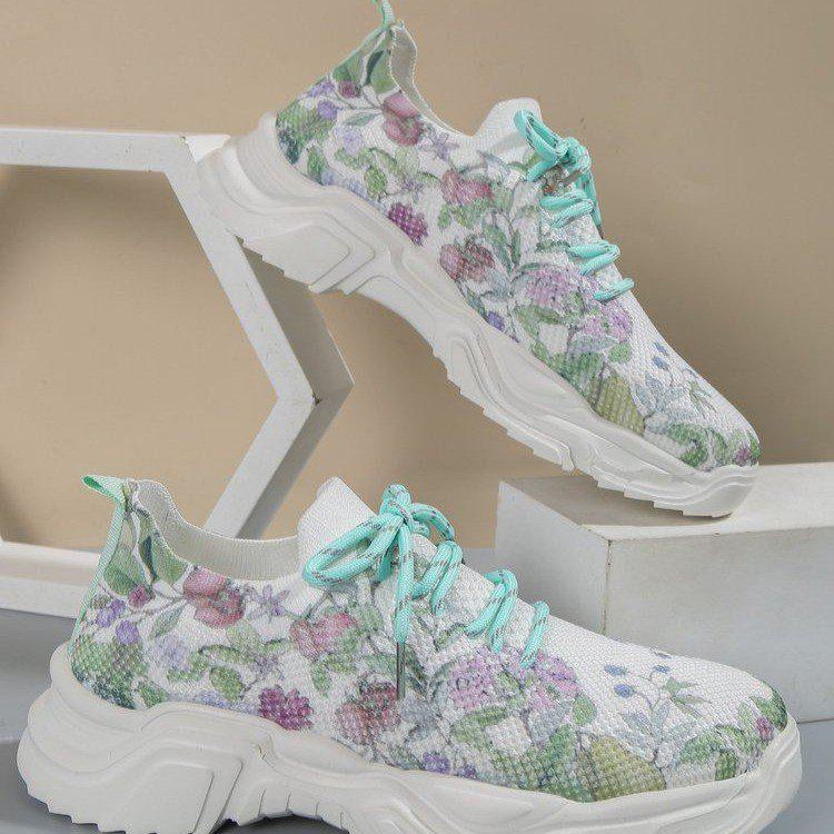 2023 New Style Women's Casual Flower Sports Shoes with Upturned Lace-Up Design