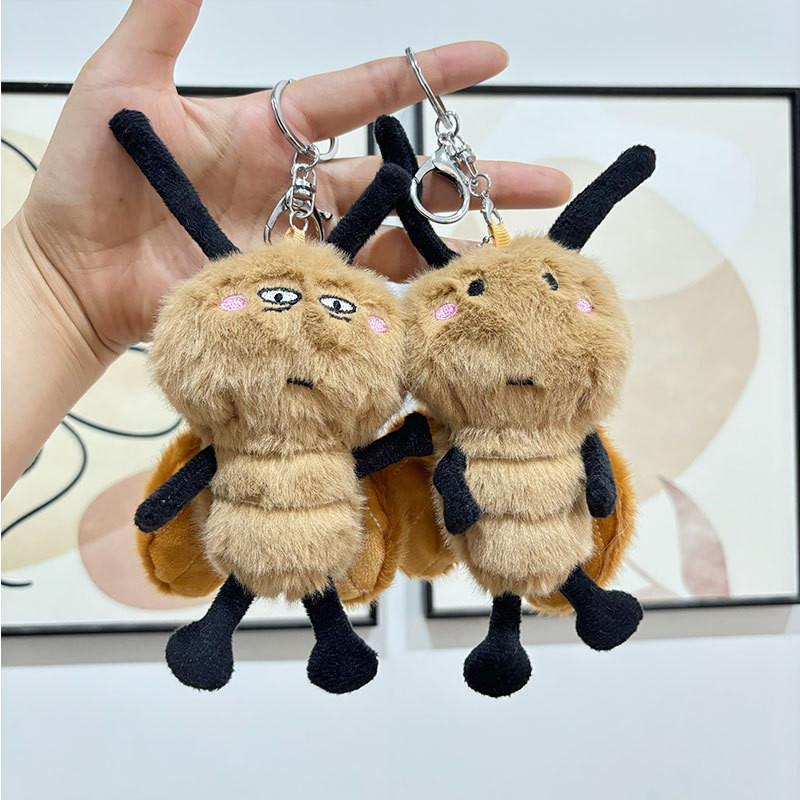 Creative Plush Cockroach Keychain Adorable 12cm Stuffed Insect Doll Bag Charm Gift