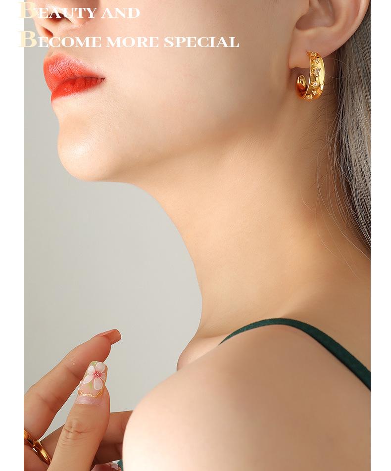 European & American Stylish Non-fading Zirconia Inlaid C-shaped Copper Earrings