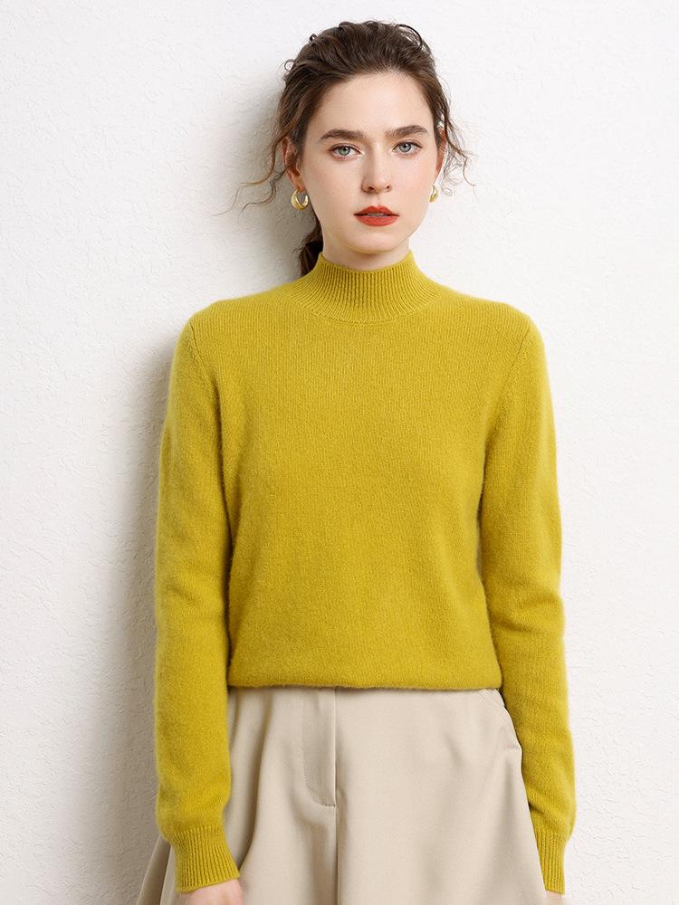2026 Autumn/Winter Women's Cashmere Sweater: Half-High Collar, Solid Color, Gentle Style, Loose yet Slimming, Warm Base Layer.