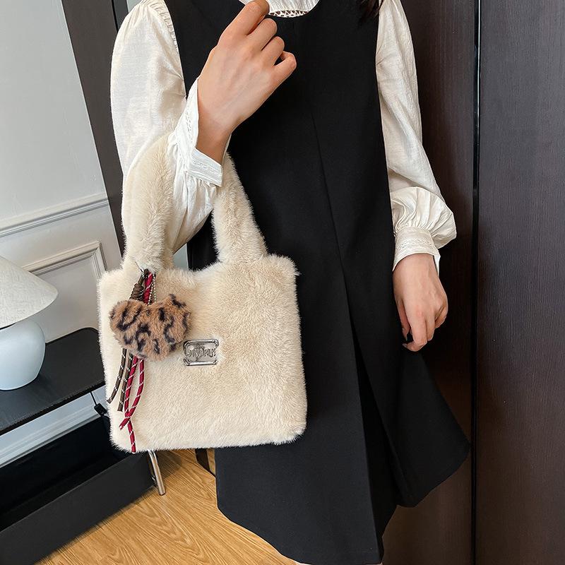 2025 Trendy Women's Plush Underarm Bag - Winter & Autumn Korean Fashion Handbag