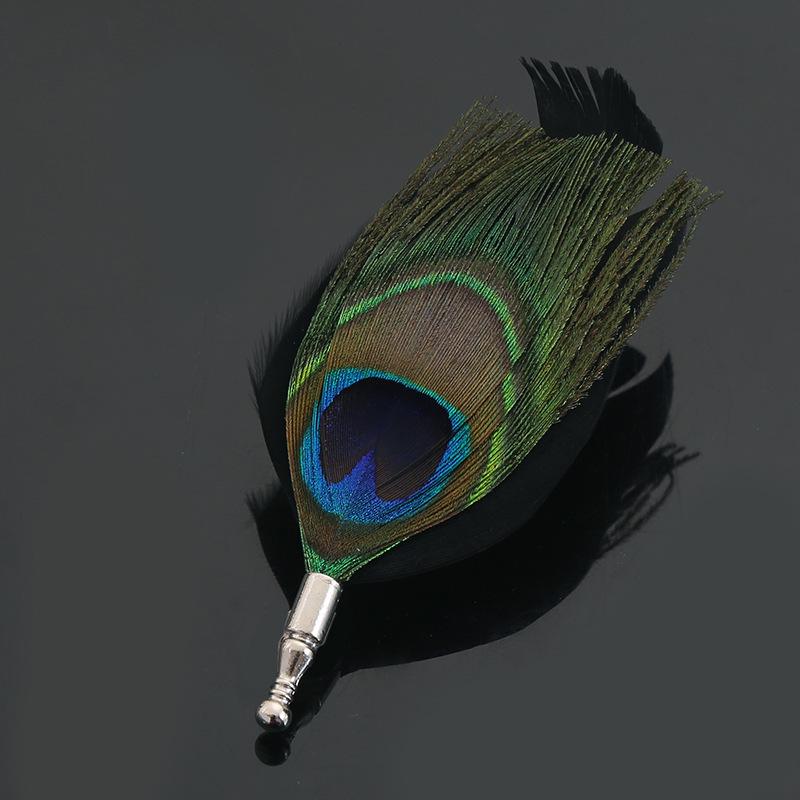 1-Piece Men's Colorful Faux Feather Gothic Retro Brooch