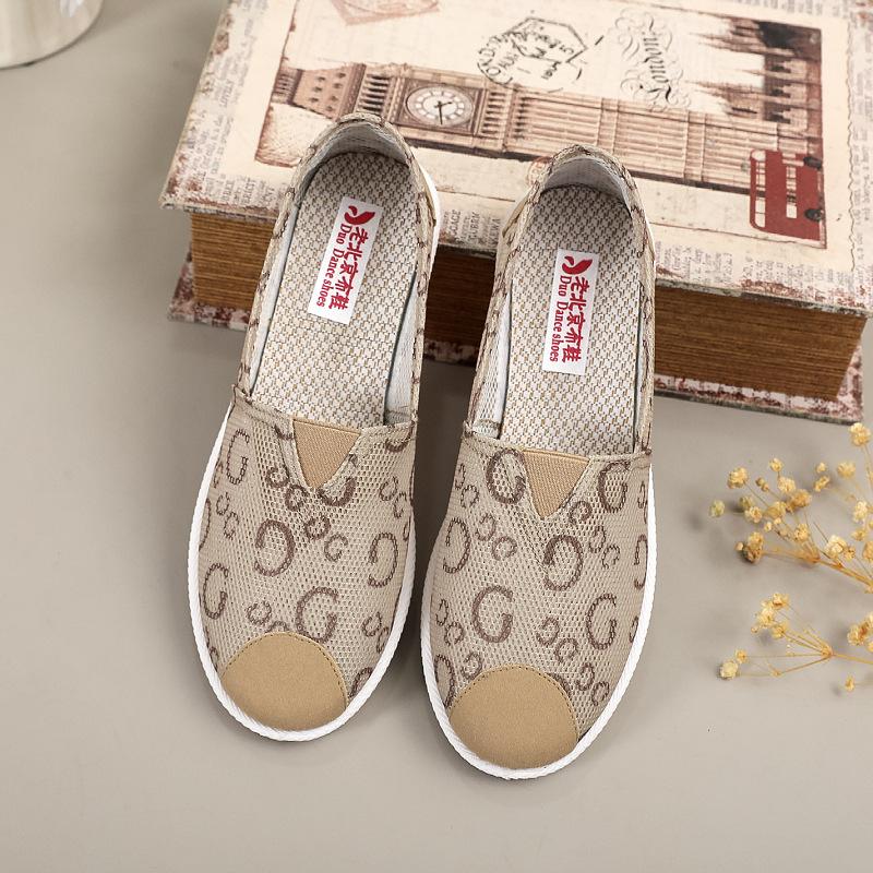

Cloth shoes women s non-slip soft sole comfortable middle and old mother shoes breathable single shoes 41