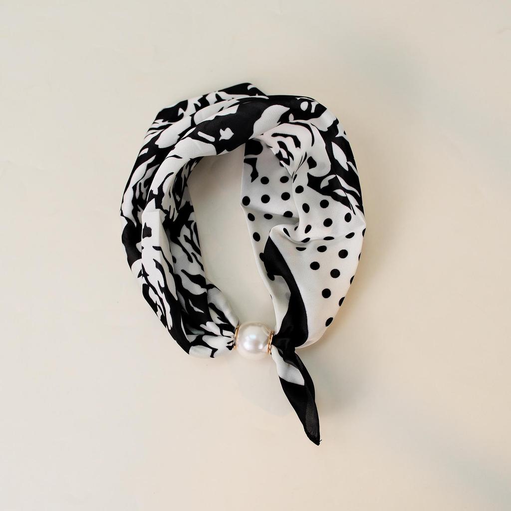 Elegante Sciarpa di Seta Magnetica con Fiori di Cashmere a Pois